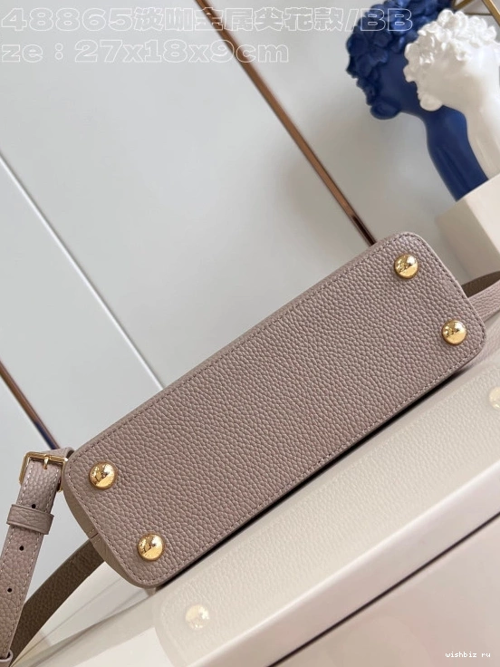 WIS BB-27*18*9CM CAPUCINES VUITTON LOUIS 0103